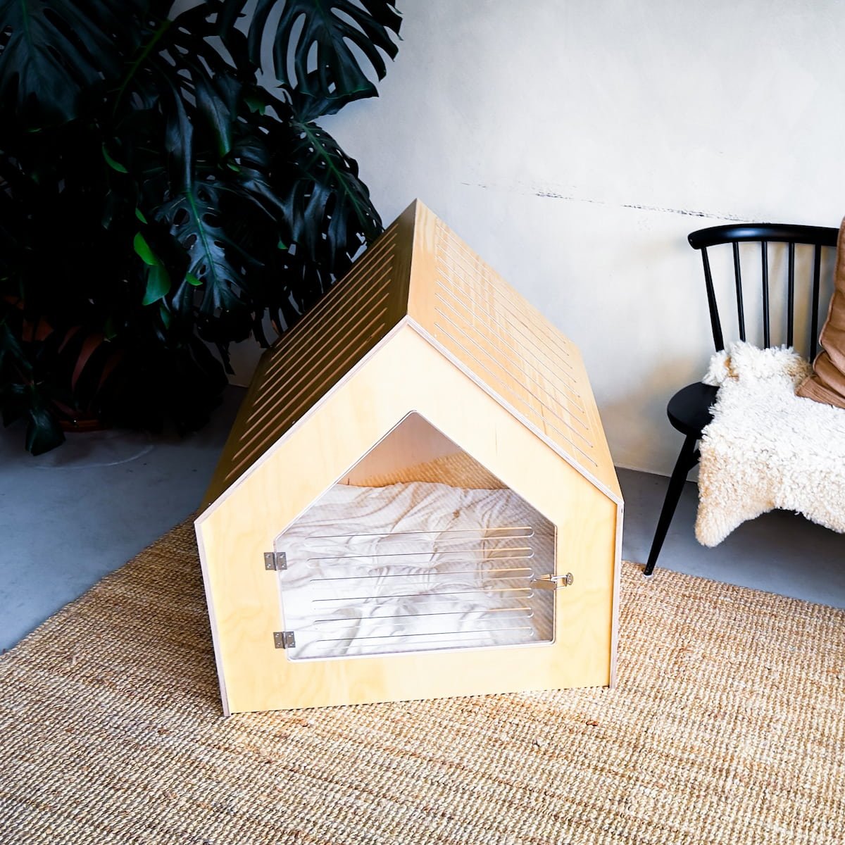IMG_3826.jpg Luxury Dog House 'Classic Natural' - Image 1