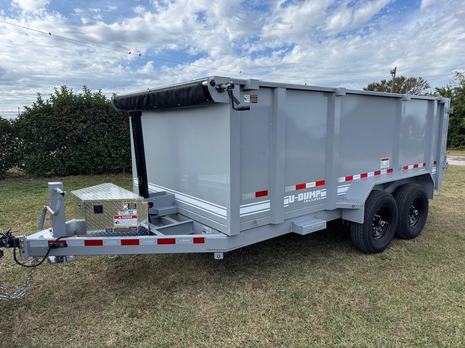 IMG_3540 U-DUMP Low Profile Dump Trailer | 83″X14’X48″ | Telescopic | 831414T-48-LP